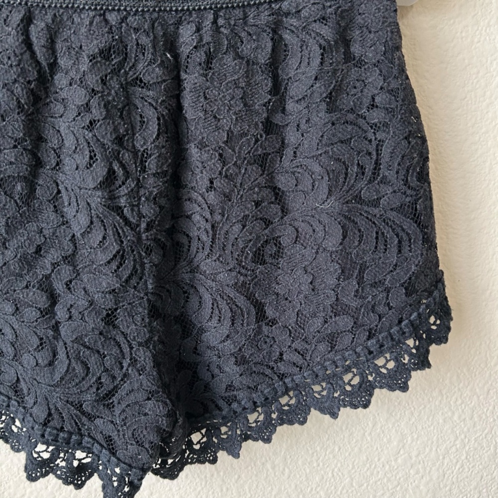 Lace Shorts Black Trim Hem Elastic Waist Lined by Ambiance Size Small - Picture 11 of 12